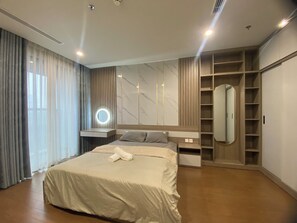 Apartment, 2 Bedrooms, City View