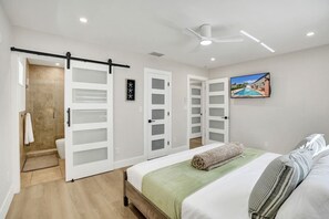 Bureau, fer et planche à repasser, lit parapluie, Wi-Fi gratuit