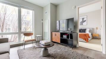 1 habitación, tabla de planchar con plancha, wifi y ropa de cama