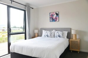 4 habitaciones, tabla de planchar con plancha y wifi gratis 