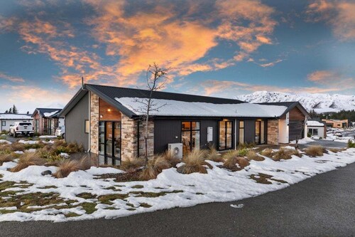 Snow Pine 2 Bedroom Apartment