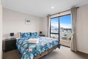 3 bedrooms, free WiFi, bed sheets - Snow Pine 3 Bedroom Apartment (Lake Tekapo)