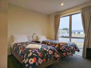 2 bedrooms, free WiFi, bed sheets - 3E Apartment - Stay Tekapo (Lake Tekapo)