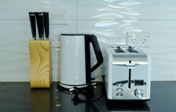 Kaffee und/oder Kaffeemaschine