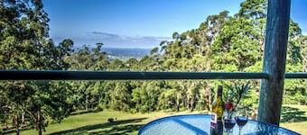 Deluxe King Studio - Bluegum