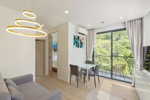 Living area - One bedroom Palmetto Condo Karon A 607 (Karon)