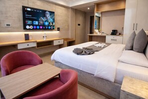 Deluxe tweepersoonskamer | Luxe beddengoed, donsdekens, bedden met traagschuimmatrassen