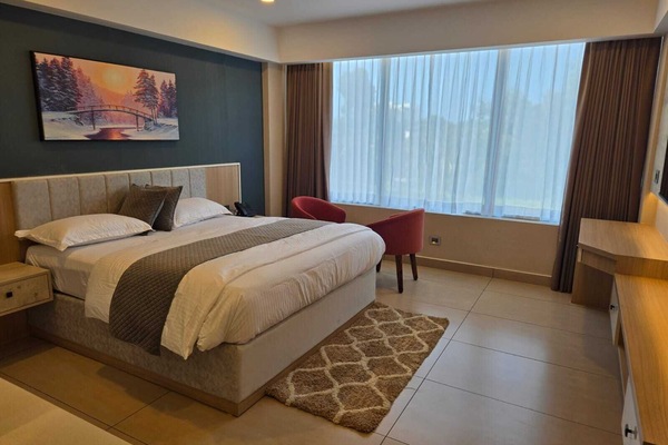 Superior Room, 1 King Bed, Private Bathroom, Mountain View