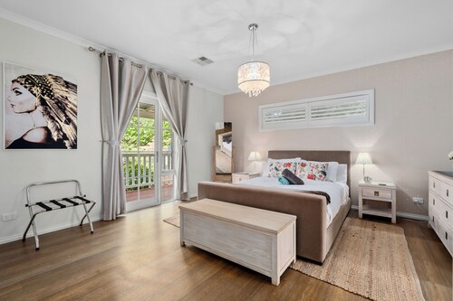 Leda Lodge - Private Retreat with Stunning Views, Cosy Fires & Spacious Living