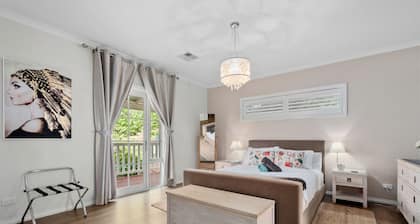 Leda Lodge - Private Retreat with Stunning Views, Cosy Fires & Spacious Living