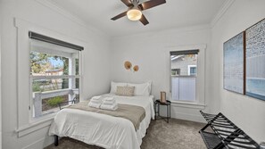 2 Schlafzimmer, Schreibtisch, kostenloses WLAN, Bettwäsche
