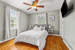 4 chambres, fer et planche à repasser, Wi-Fi, draps fournis