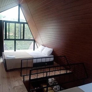 Family Cottage, Balcony, Mountain View | 4 bedrooms, laptop workspace, iron/ironing board - Nuwaraeliya backpack hostel  (Alakolagala)