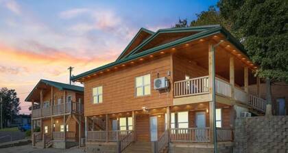 B7 Wally's by the Landing & Convention Center