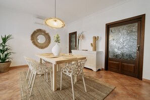 Dining - Paradise in Ses Covetes, Swimming Pool and BBQ (Petra)