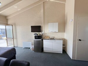 Double or Twin Room | Desk, free WiFi - Cortez Motel (Whakatane)