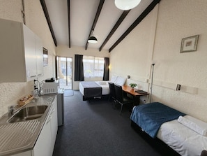 Double or Twin Room | Desk, free WiFi - Cortez Motel  (Whakatane)