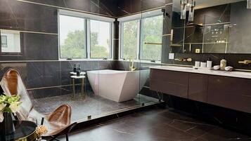 Ferienhaus (4 Bedrooms) | Badezimmer | Haartrockner, Handtücher, Seife, Shampoo