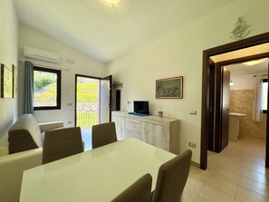 Interior - "Country           Homes" (Bari Sardo)