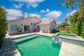 Outdoor pool, pool loungers - @marbella Lane - 4BR Lavish Castle Retreat (Indio)
