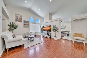 Casa (4 Bedrooms) | Sala de estar