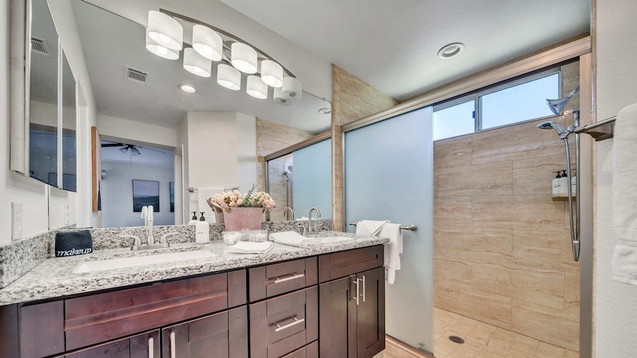 @marbella Lane - 4BR Lavish Castle Retreat