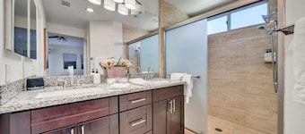 @marbella Lane - 4BR Lavish Castle Retreat