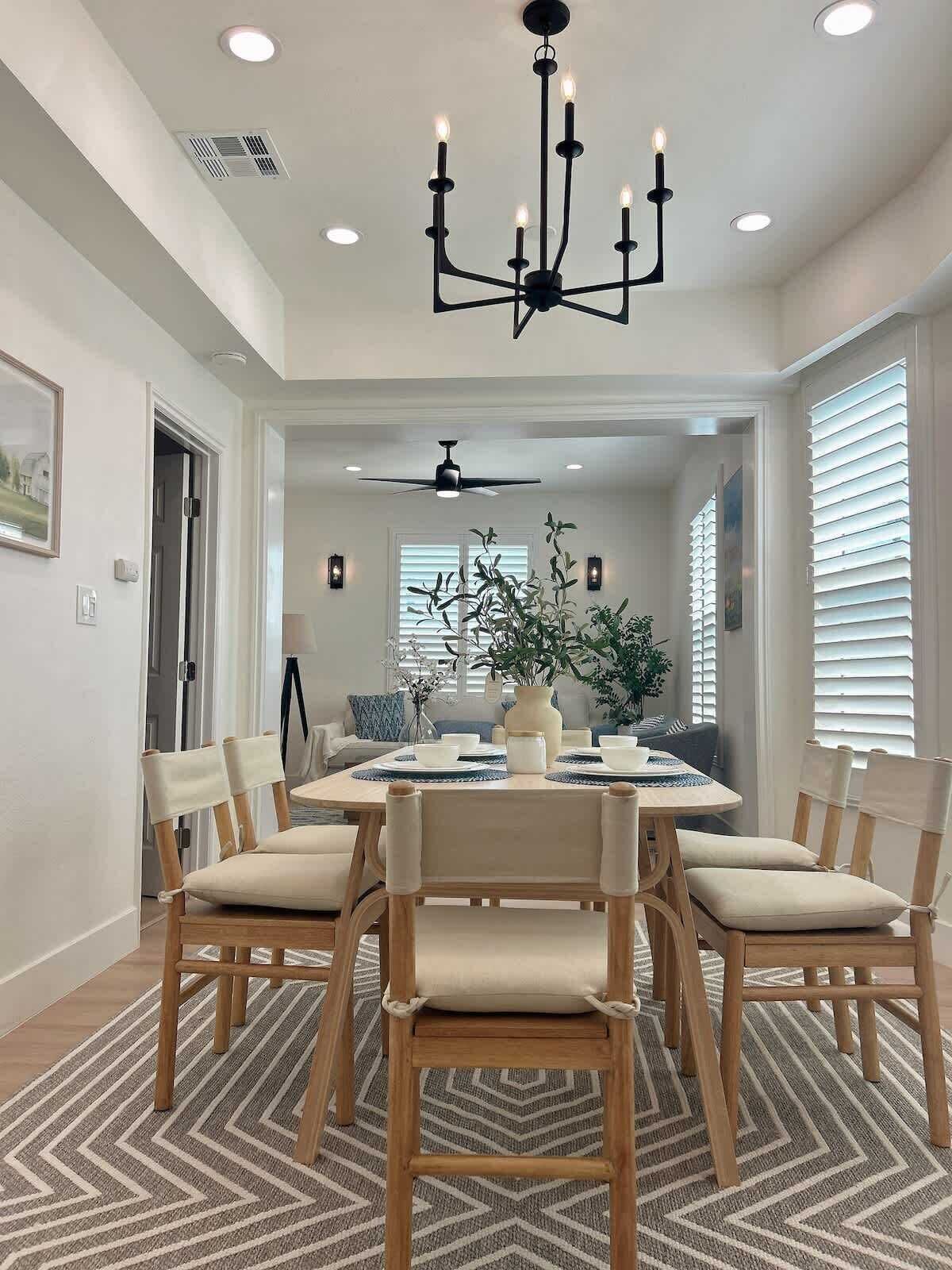 House (4 Bedrooms) | In-room dining