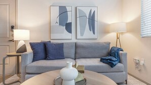 Apartment, 1 Bedroom | Living area - Landing Glendale Arrowhead (Glendale)