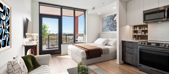 Landing at Bridge District