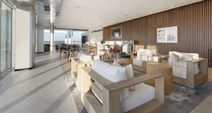 Landing at Bridge District