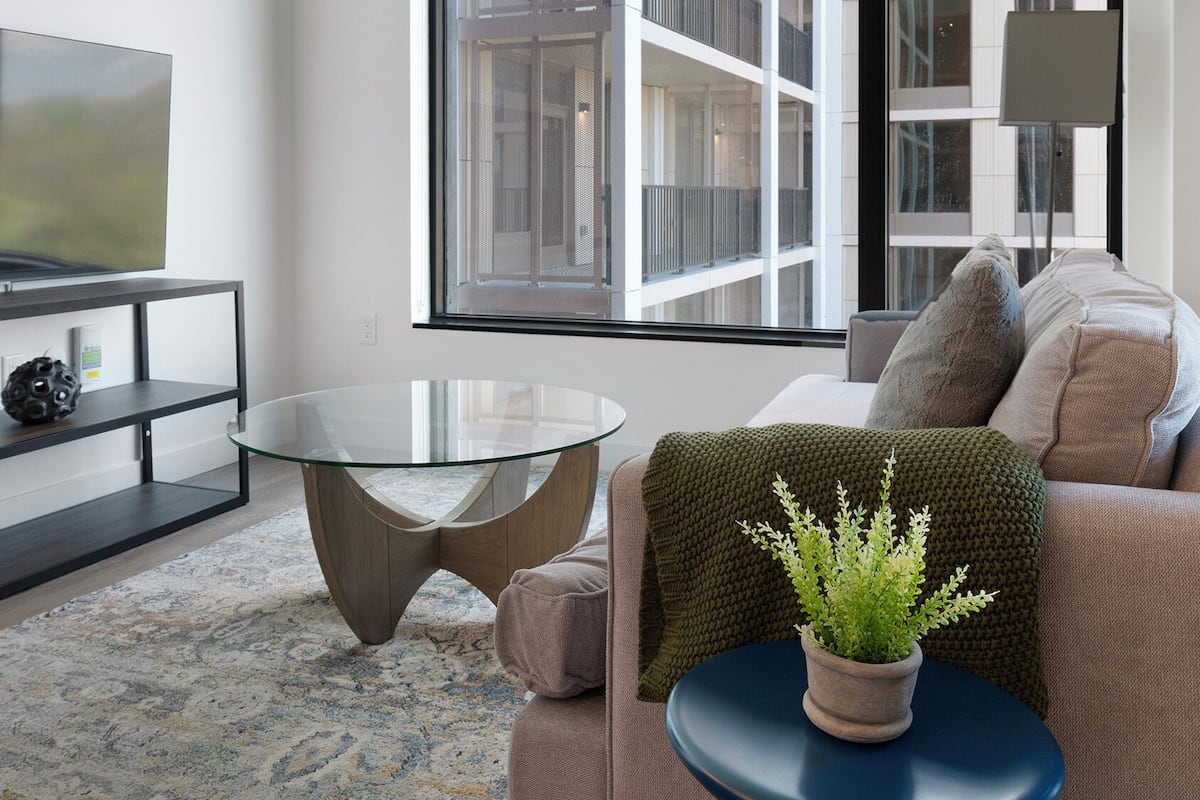 Appartement, 1 slaapkamer | Woonruimte | Een 40-inch televisie met digitale zenders