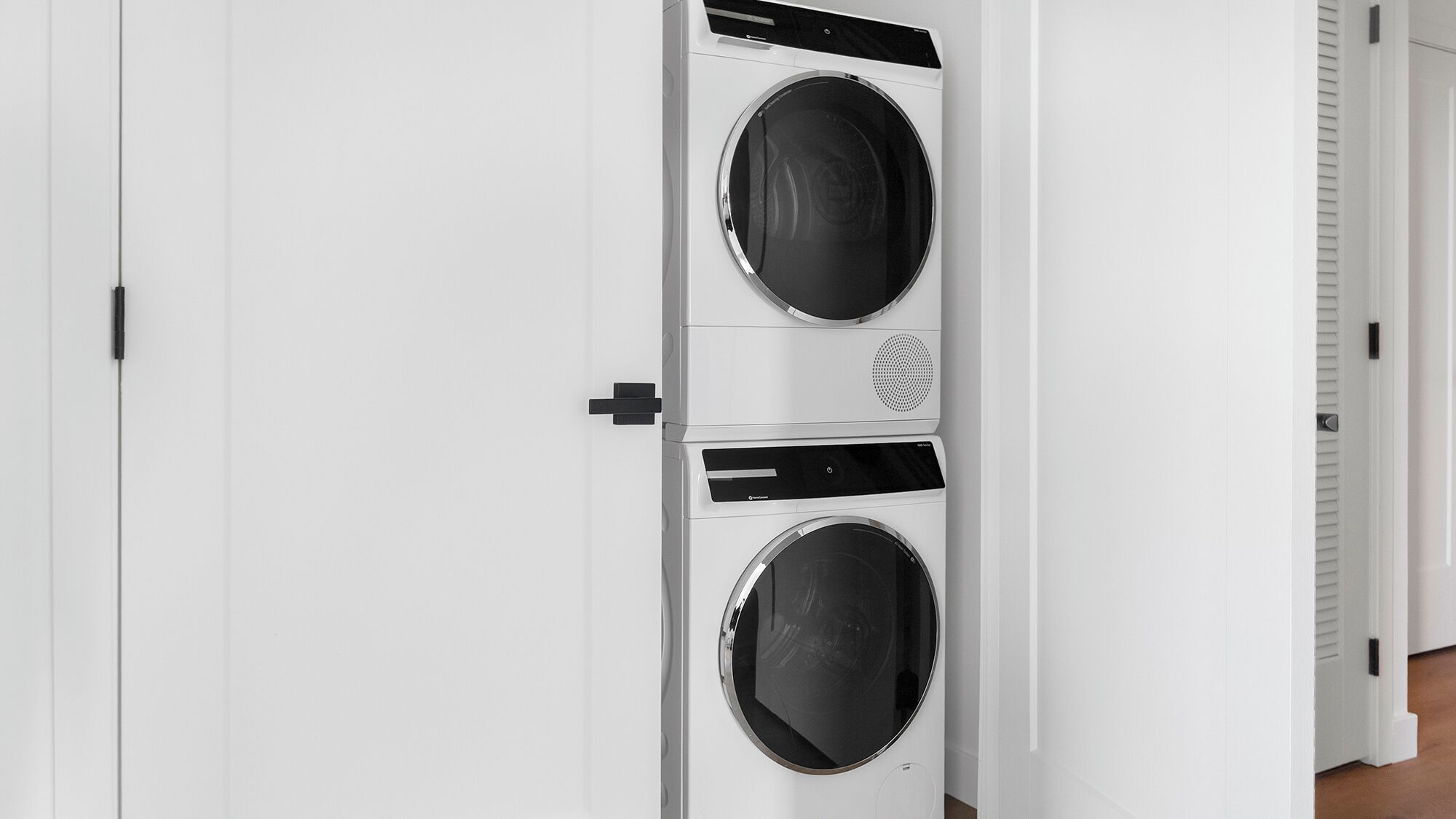 Apartment, 2 Bedrooms | Individually decorated, individually furnished, iron/ironing board