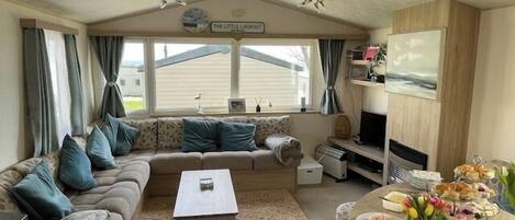 Fernseher, Stereoanlage