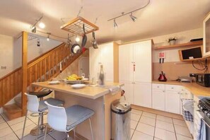 Private kitchen - 3bedroom Sleeps8 Parking FamilyFriendly NearExcel (London)
