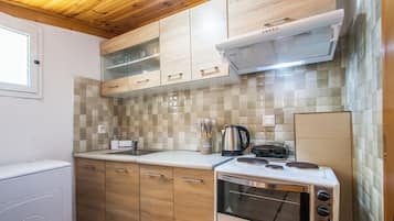 Comfort Double Room, Balcony, Sea View | Private kitchen | Fridge, oven, stovetop, electric kettle