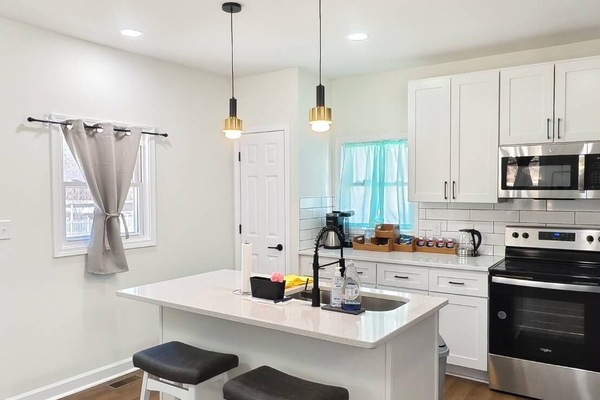 ثلاجة، ميكروويف، فرن، موقد طهي مسطح