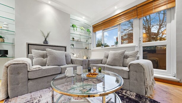 Unclassified image, 1 of 21, button - Spacious Putney Flat | Sleep 6 (Greater London)