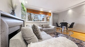 Unclassified image, 4 of 21, button - Spacious Putney Flat | Sleep 6 (Greater London)