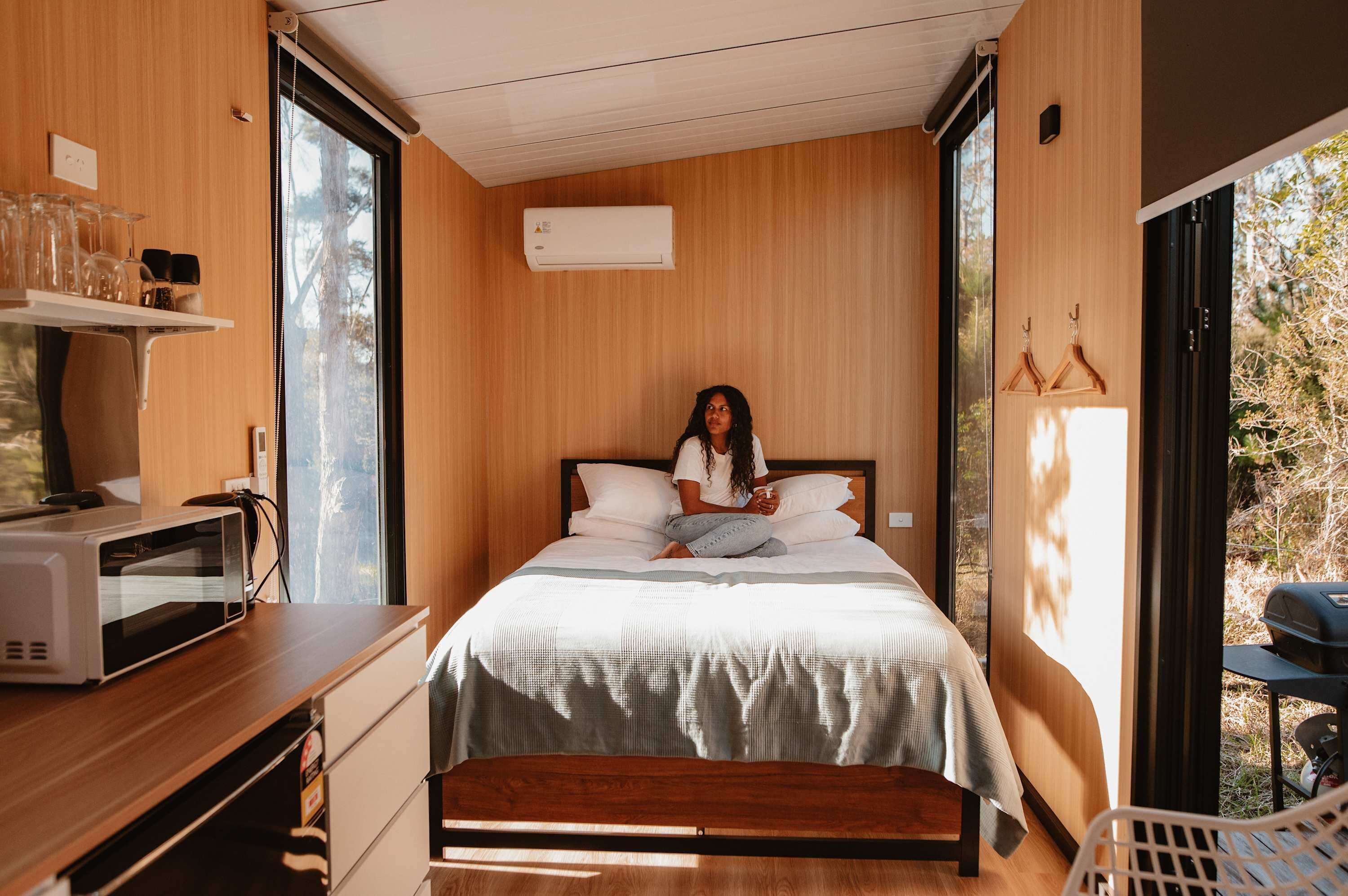 1 bedroom, bed sheets