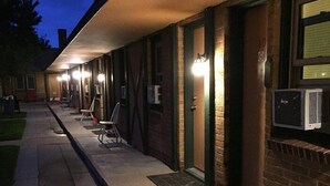 Unclassified image, 4 of 6, button - Cheyenne Motel (Cheyenne)