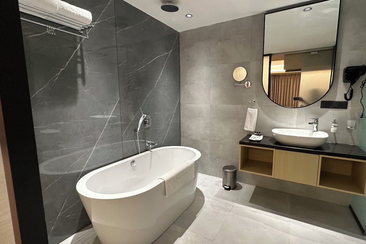 Luxury Stüdyo Süit | Banyo | Saç kurutma makinesi, havlu, sabun, şampuan