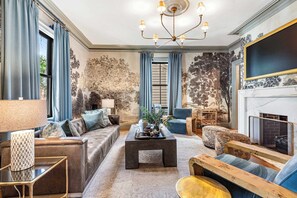 TV, fireplace, stereo, offices - The Royce on Pelham - Luxury Family Estate (Newport)