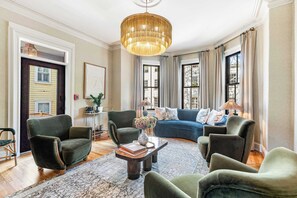 TV, fireplace, stereo, offices - The Royce on Pelham - Luxury Family Estate (Newport)
