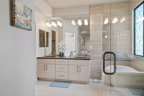 Hårtørrer, håndklæder, Sæbe, Shampoo
