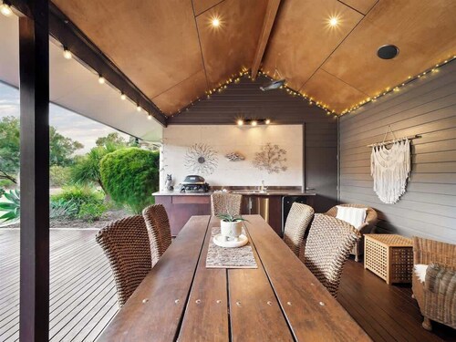 La Dimora—Tranquil Retreat Where Bush Meets Beach