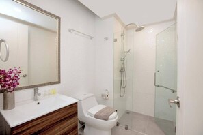 Deluxe Condo, 1 King Bed, Balcony, Mountain View | Bathroom - Tropical View Apartment Viva Patong A601 (Patong)
