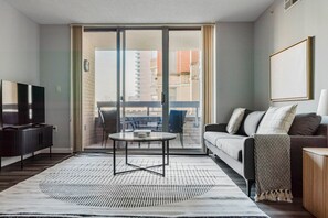 TV, stereo - Blueground | Bethesda, gym & rooftop, nr metro (Maryland)