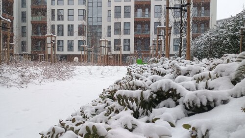 Cozy 1-bedroom with WiFi and AC close to Sofia airport, IEC + private green yard