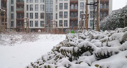 Cozy 1-bedroom with WiFi and AC close to Sofia airport, IEC + private green yard